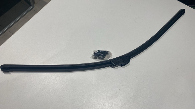 Щётка стеклоочистителя бескаркасная STK SW-28 700мм