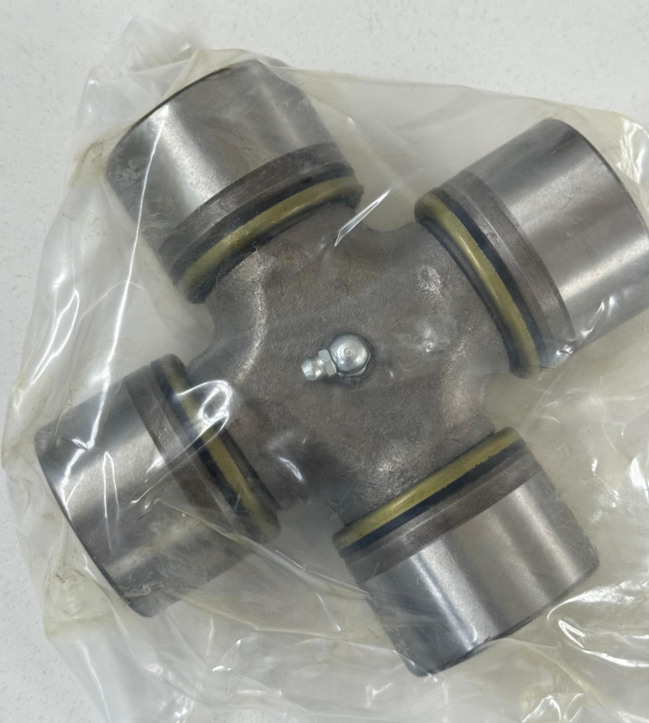 Крестовина 57x152 HOWO SITRAK AZ6204100031